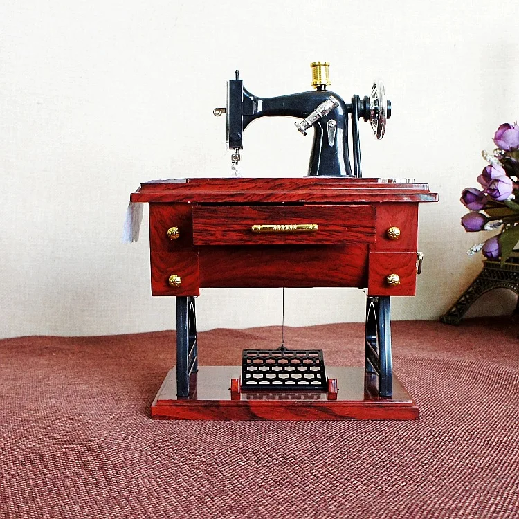 Винтажная швейная машинка музыкальная шкатулка игрушка Sartorius детский подарок на