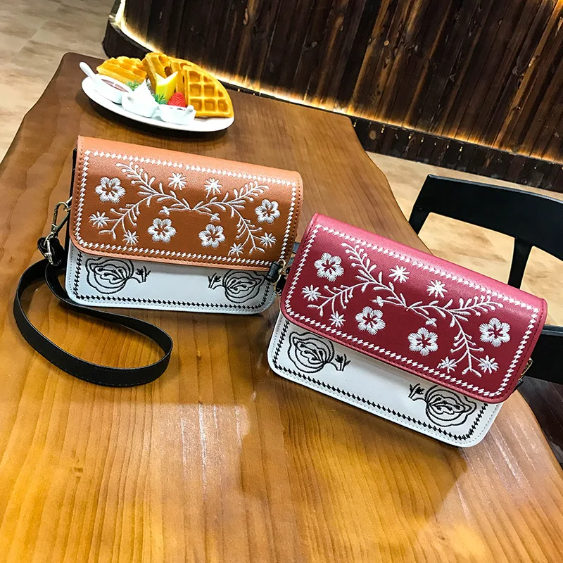 Simhalf Вышивка Для женщин сумка из искусственной кожи плеча Crossbody для дамы
