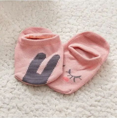 pink bunny Новинка года; Детские носки с героями мультфильмов; хлопковые Асимметричные носки с животными для малышей; милые повседневные нескользящие носки для малышей - Цвет: pink bunny
