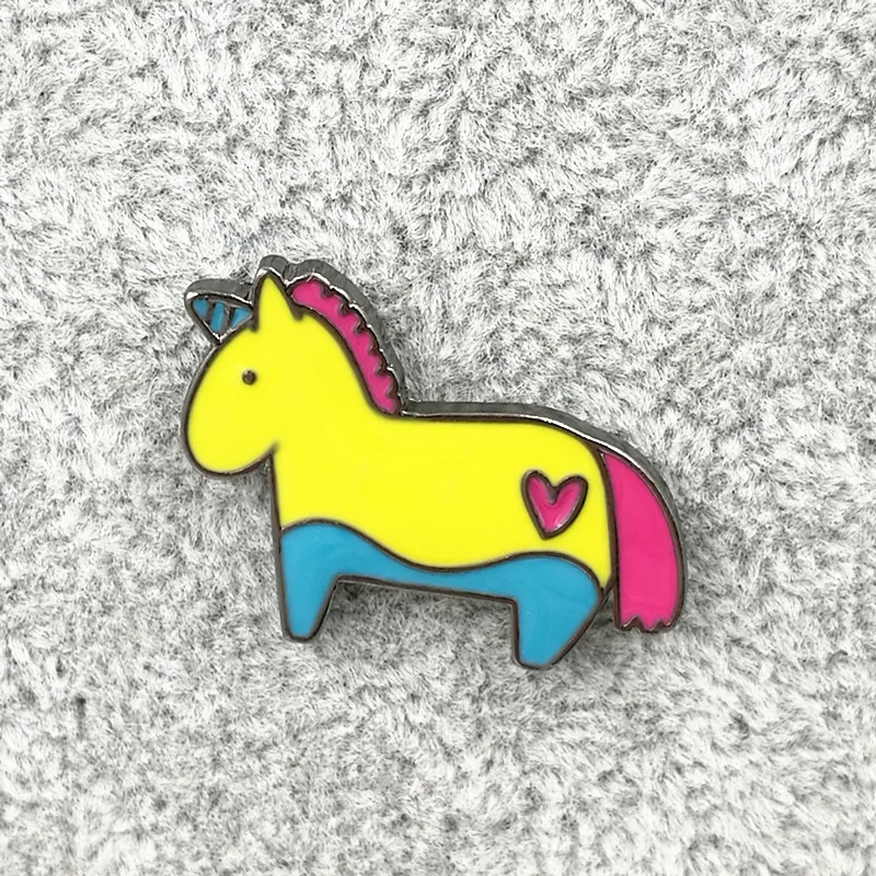 Брошь Timlee X191 металлическая в виде радужного единорога | Украшения и аксессуары