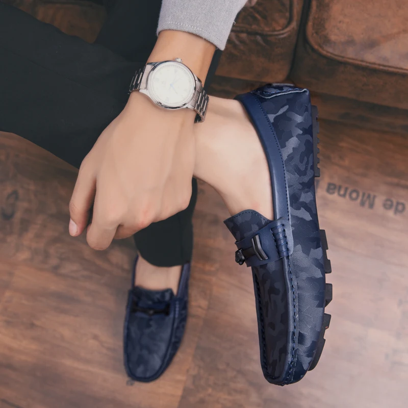 

2019 fashion men's shoes causal leather camouflage loafers male classics blue brown black slip on shoe man driving shoes for men