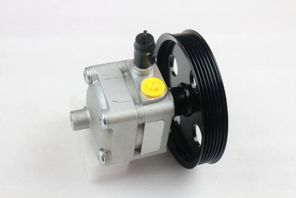 NEW Power Steering Pump Fit For Volvo S60 XC70 V70 Mk II 2.4 D 5 30665101 |
