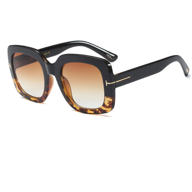 

Square Luxury SunGlasses Women Brand Designer rivet decoration chic vintage Sun Glasses for women 2018 Gradient Eyewear UV400