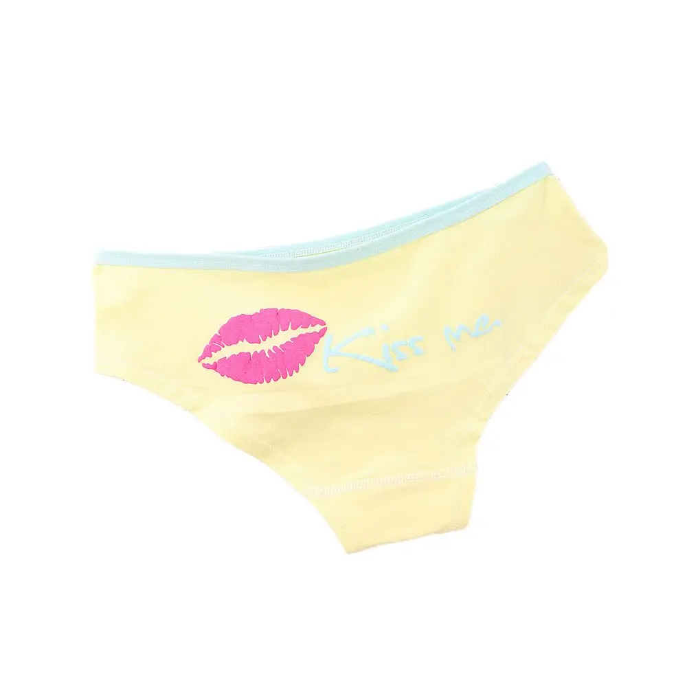 yellow Сексуальное нижнее белье с принтом губ Kiss Me, трусики с низкой талией, женские хлопковые трусы с надписью, трусики, нижнее белье - Цвет: yellow
