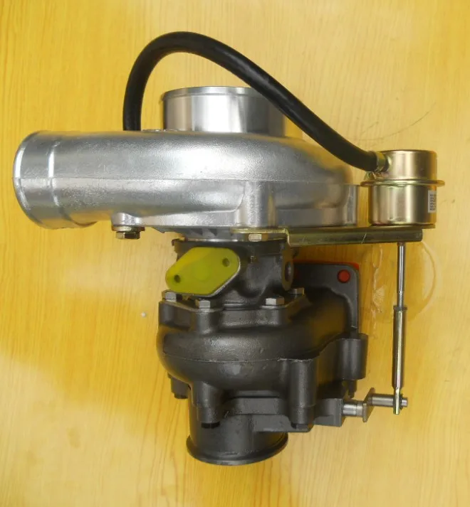 WGT30 3 GT35 GT3582 T04E T3T4 T3 a/r0.70 a/r.48 300 400HP с водяным и масляным охлаждением