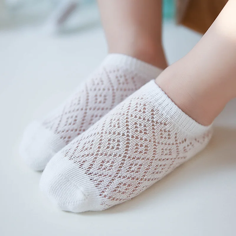 

Sunnykucy cotton mesh socks Summer new small childr big breathable card silk ultra-thin mesh socks h01