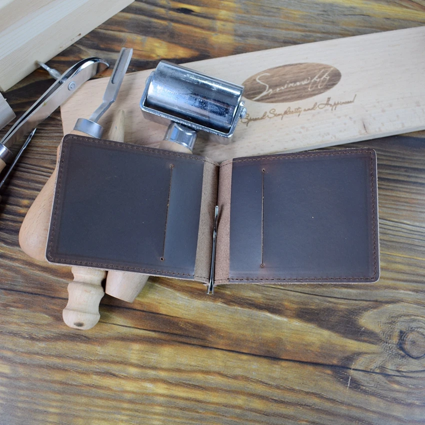 Мужской кошелек из натуральной кожи складной бумажник с 2 мя выгравированными