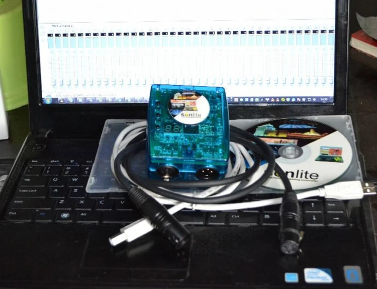100% реальная версия санлайт 1024 USB контроллер DMX с sunlite Программы для компьютера