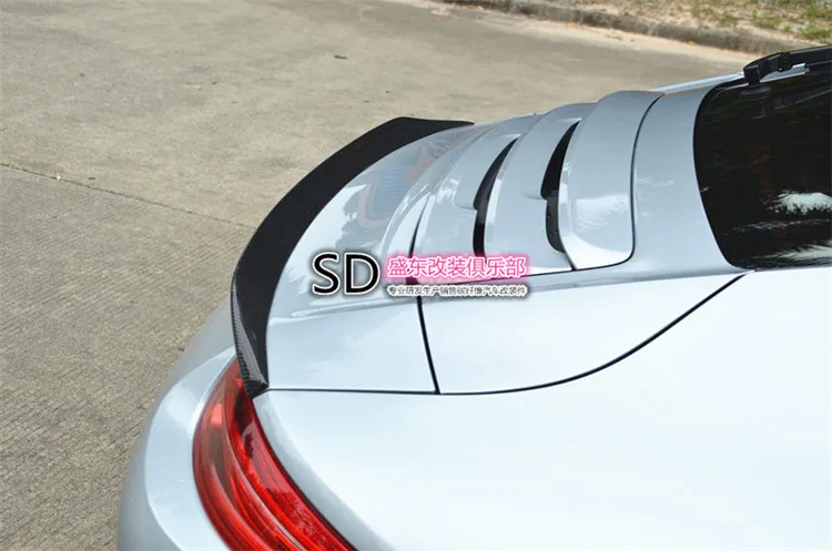 

Задний спойлер из углеродного волокна для Porsche 911 Vorsteiner