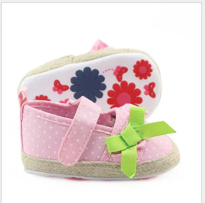 

Baby girl Shoes casual dots Lace-Up non-slip Baby Shoes