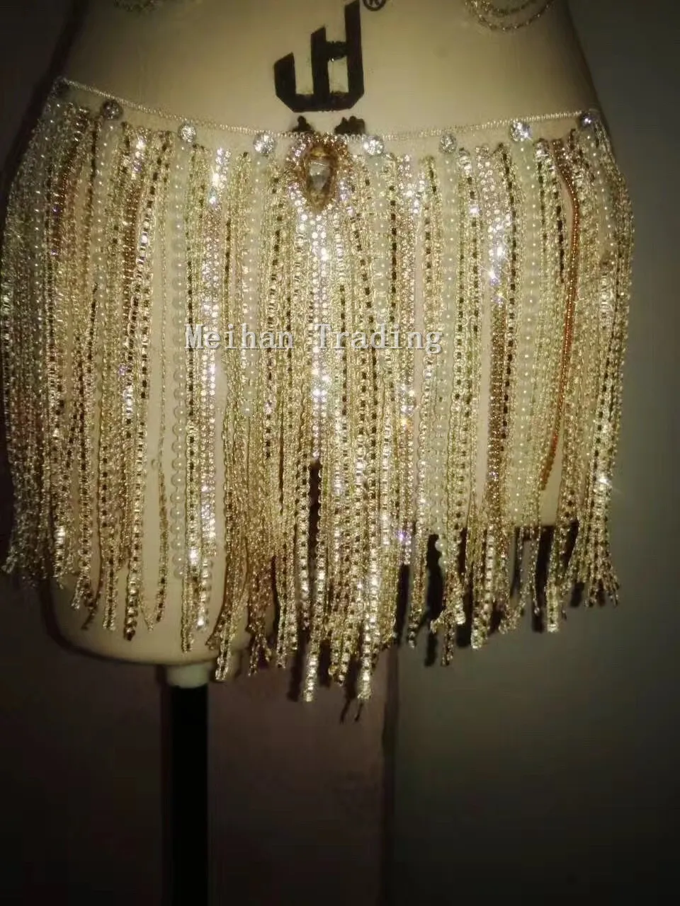 Сексуальное бикини с золотыми кристаллами и кисточками комплект одежды из двух