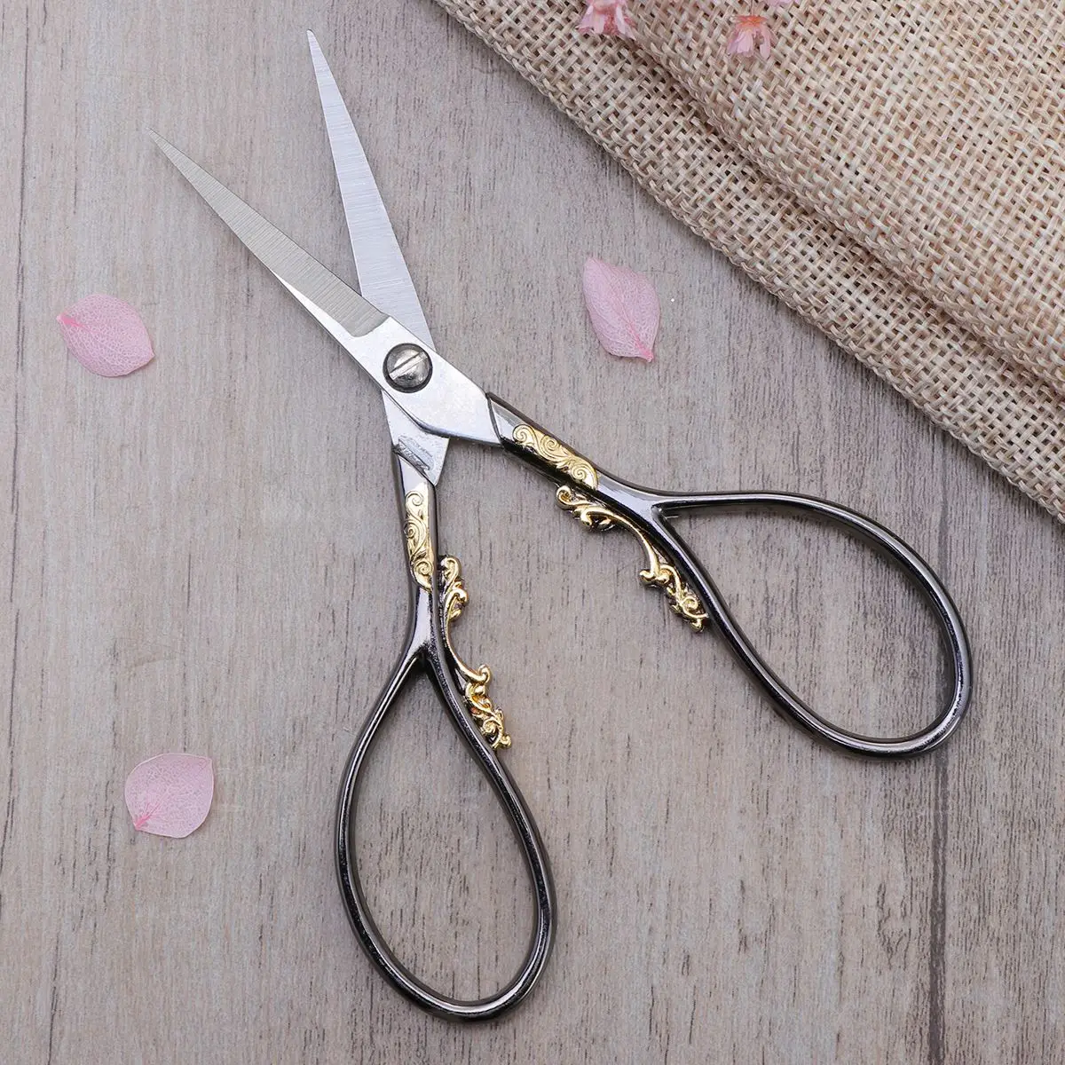 Vintage European Style Stainless Steel Precision Embroidery Scissor for Sewing Craft Art Work Everyday Use (Pattern 1) | Инструменты