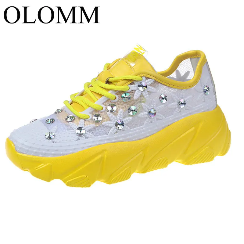 Женские кроссовки на высокой платформе OLOMM Белые Повседневные танкетке со