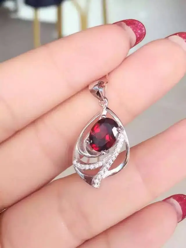 

natural red garnet stone pendant 925 Sterling silver Natural gemstone Pendant Necklace trendy Elegant surround jewelry