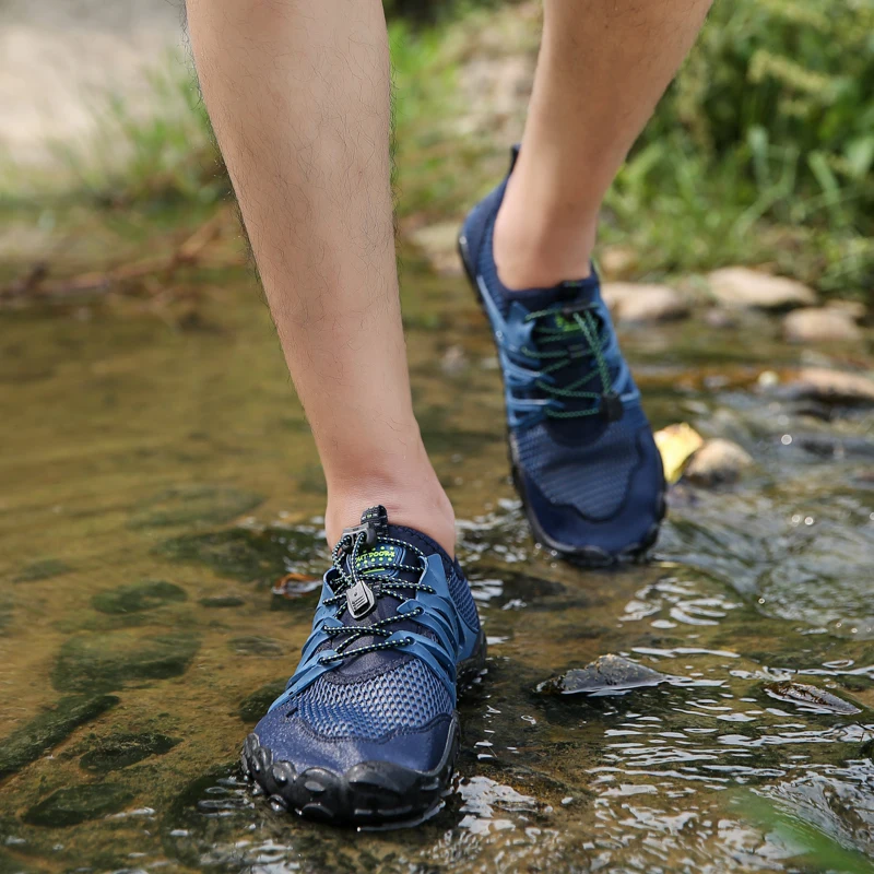 Aqua Barefoot; обувь с пятью пальцами; сезон лето; Новинка года; пляжная обувь для мужчин; прогулочная водонепроницаемая обувь; быстросохнущая спортивная обувь