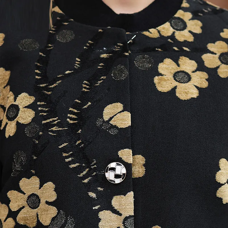 Осенняя ветровка для женщин среднего возраста модель 2017 года свободная длинная