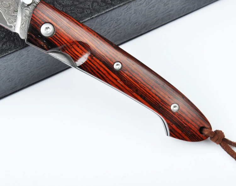 Складной нож VOLTRON V09 из дамасской стали с красной ручкой сандалового дерева