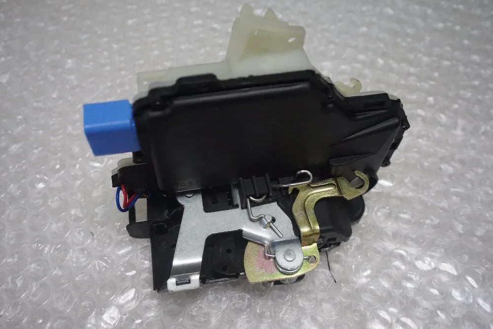 Передний левый 8 pin Дверные замки Привод механизма для VW Transporter T5 T6 Seat Ibiza 3B1837015AM