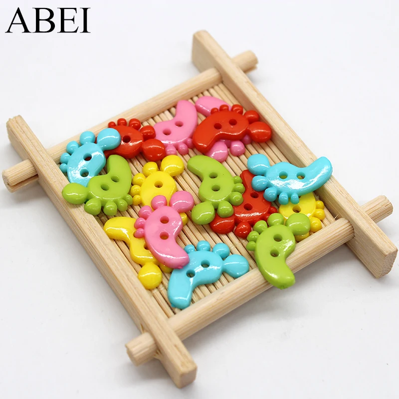 200pcs/lot Cartoon Feet Buttons for Baby Kids Clothing Embellishment Sew Tools Diy Handmade Button Crafts Garment Accessories | Дом и сад