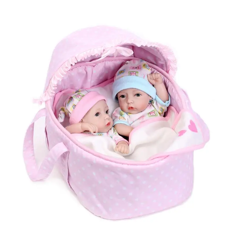 

2pcs/set Reborn baby boy girl twins dolls full silicone body 28" with sleeping basket mini bath bald Bebes reborn bonecas
