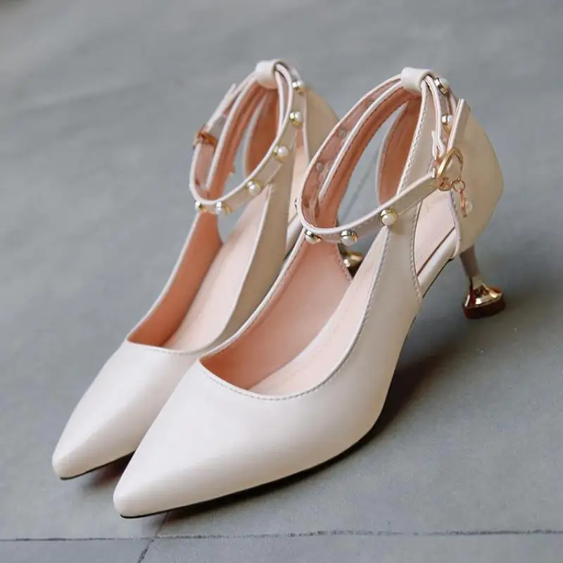 Осенняя обувь с закрытым носком Новинка 2017 года модная универсальная на тонком