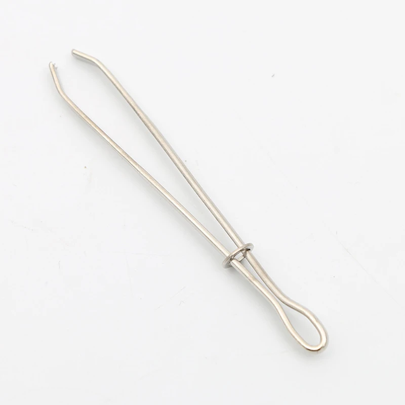 2 предмета эластичный шнур верёвка винторезный станок зажим резинки швейная