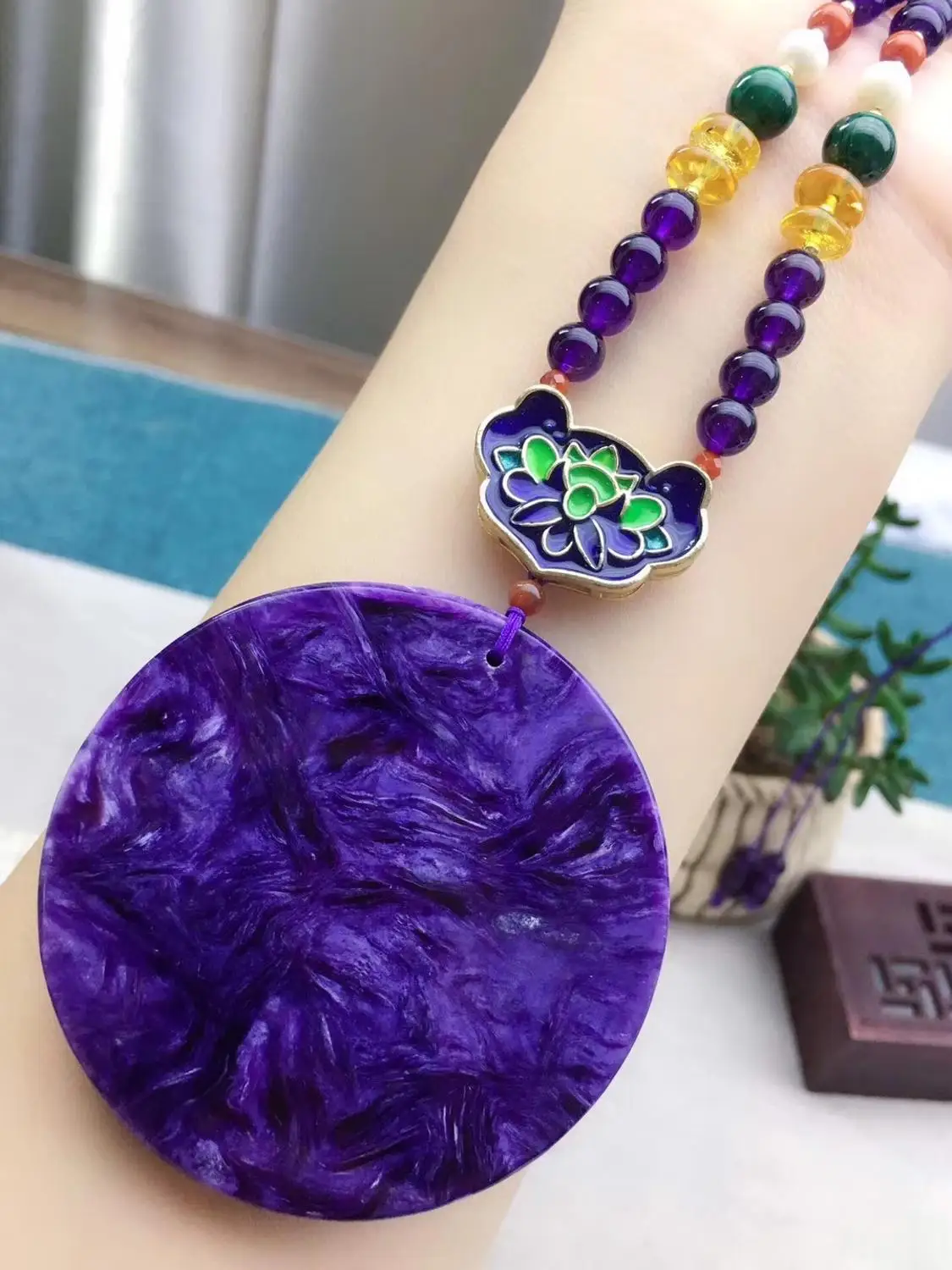 Натуральный фиолетовый Charoite Круглый драгоценный камень для женщин и мужчин