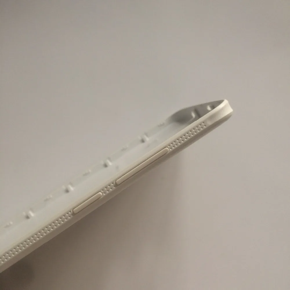 

Used Replacement Battery Cover Back Shell For Homtom HT17 MTK6737 Cell Phones 5.5 Inch 1280x720 Free Shipping