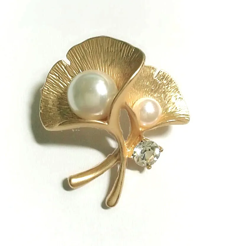 Небольшая брошь CSxjd с имитацией жемчуга в Корейском стиле листьями гинкго билоба