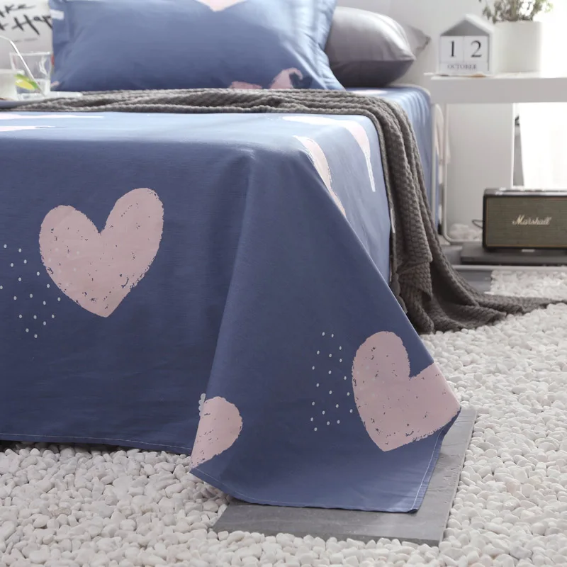 Комплект постельного белья из 3 предметов с розовым узором в виде сердечек