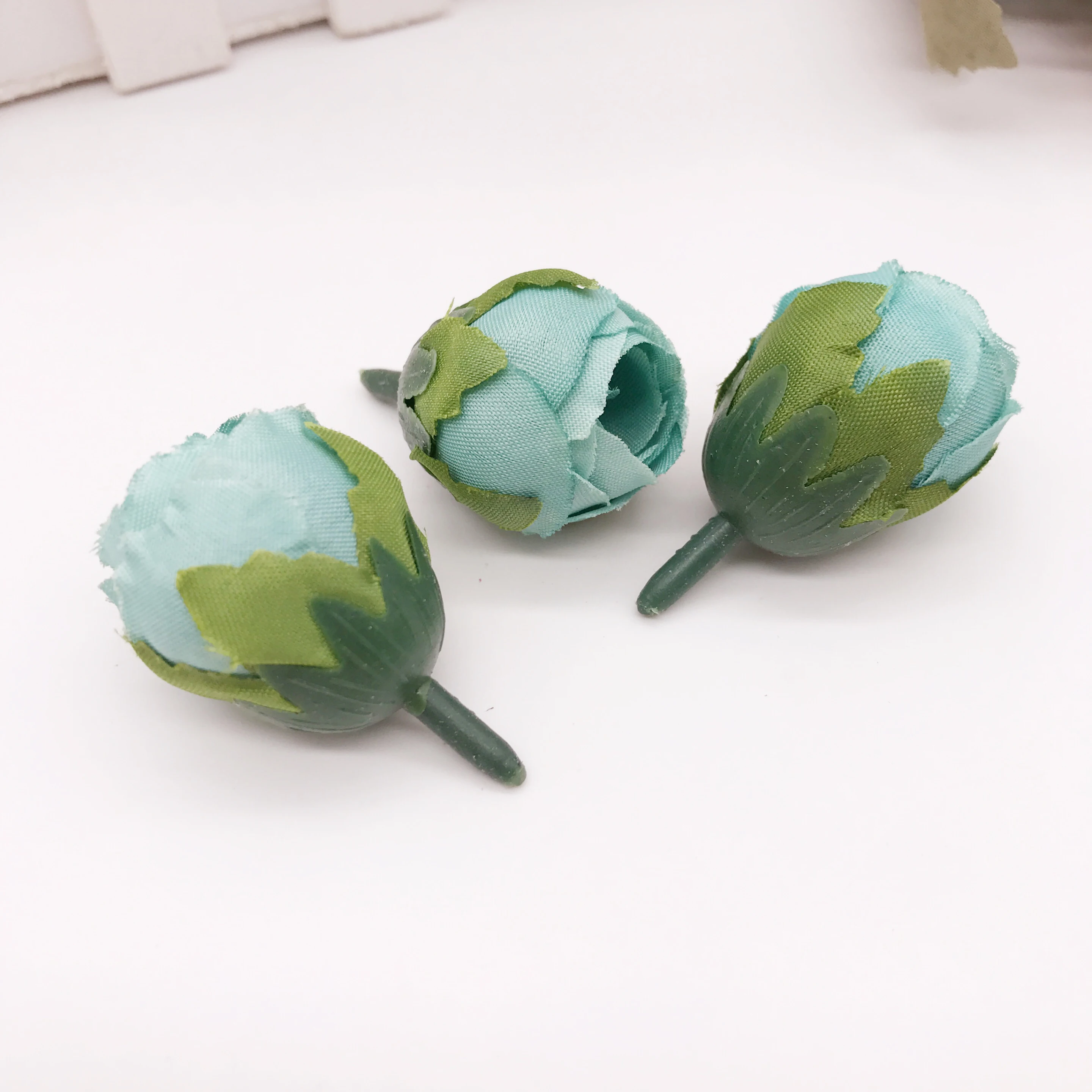 20 штук 2 см искусственные бутоны розы маленький Шелковый цветок чая Бутон головы