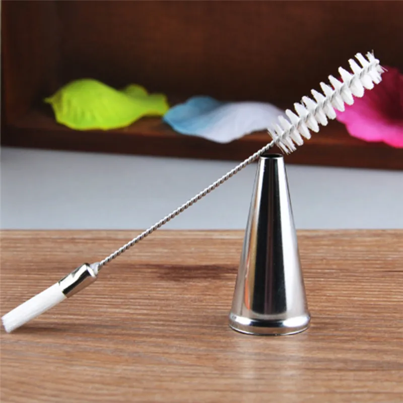 

1PC Icing Piping Cake Nozzles Cleaning Brush Tools Cookies Fondant Professional Cake Decorators for Kitchen Baking Christmas