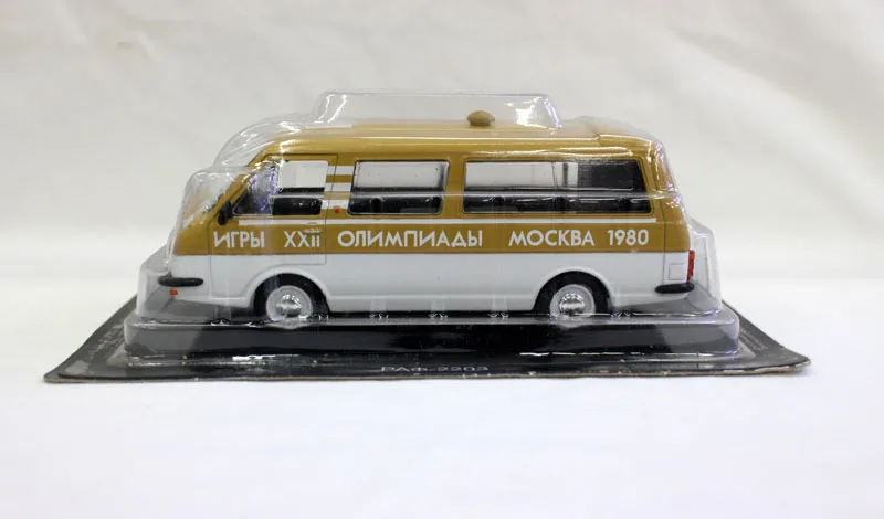 1/43 москвийская зимняя Олимпийская коммутирующая машина, игрушечная литая машина из сплава, модель автомобиля, игрушки