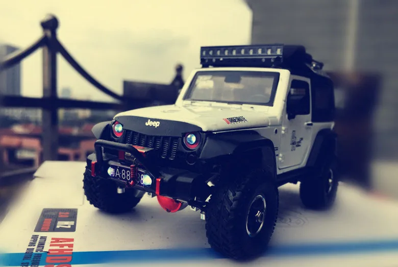 White Ручная работа 1:35 RC Гусеничный модифицированный автомобильный модификация для 1/35 Orlando Hunter Wrangler внедорожный альпинистский автомобиль - Цвет: White