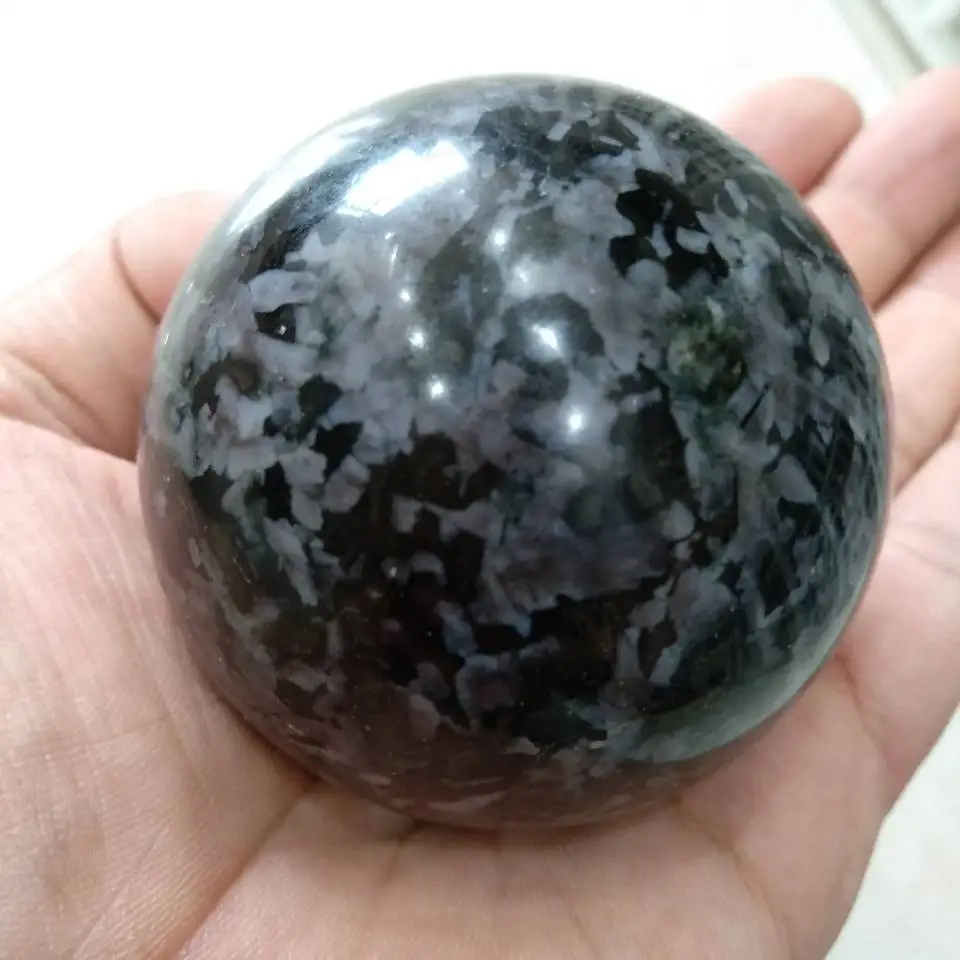 Натуральный полированный шар GABBRO 55 60 мм из мадагаскарской кальциевой