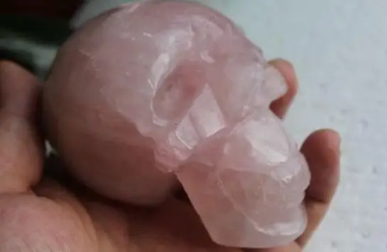 

NATURAL ROSE QUARTZ Crystal carves skull HEALING