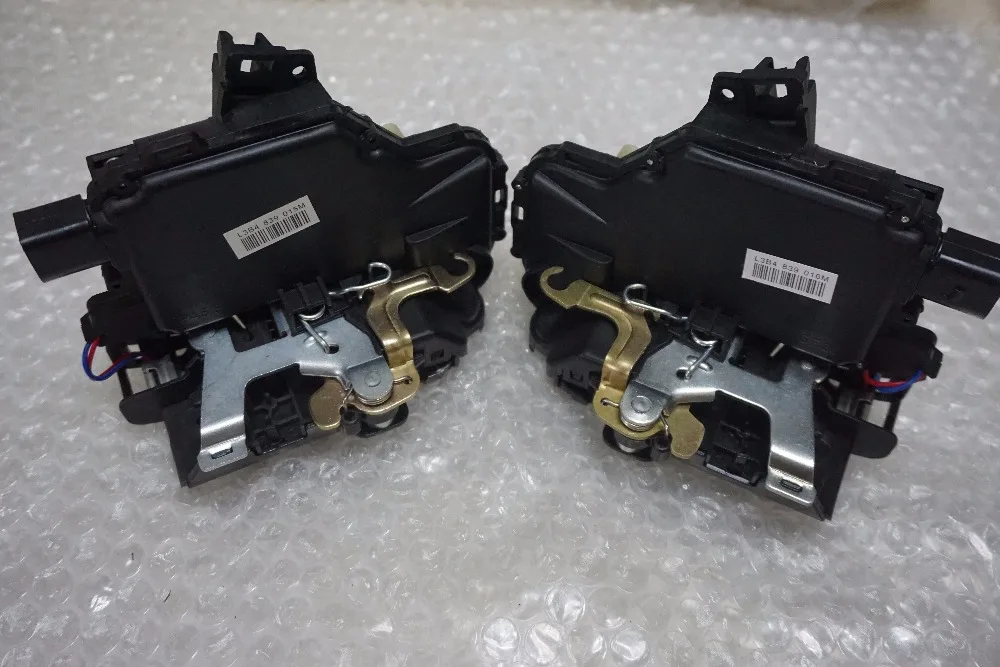 Бесплатная доставка 2 шт. задний левый + правый дверной замок механизм для VW GOLF BORA