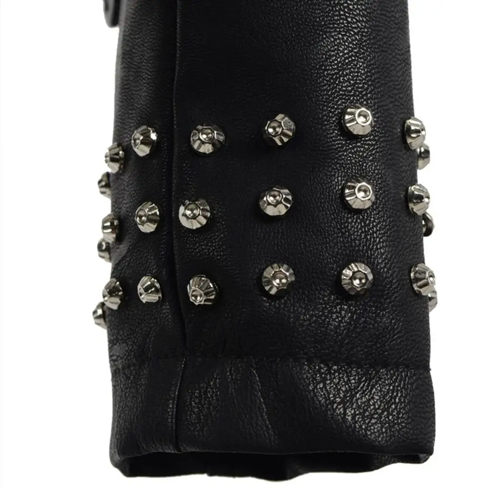 Женская байкерская куртка из мягкой искусственной кожи с заклепками черная