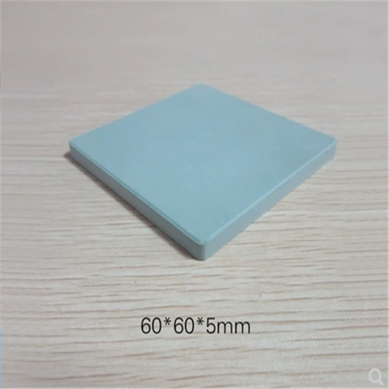 Керамический лист из карбида кремния 20*20*2 мм микропористый радиатор 10*10/15*15/60*60