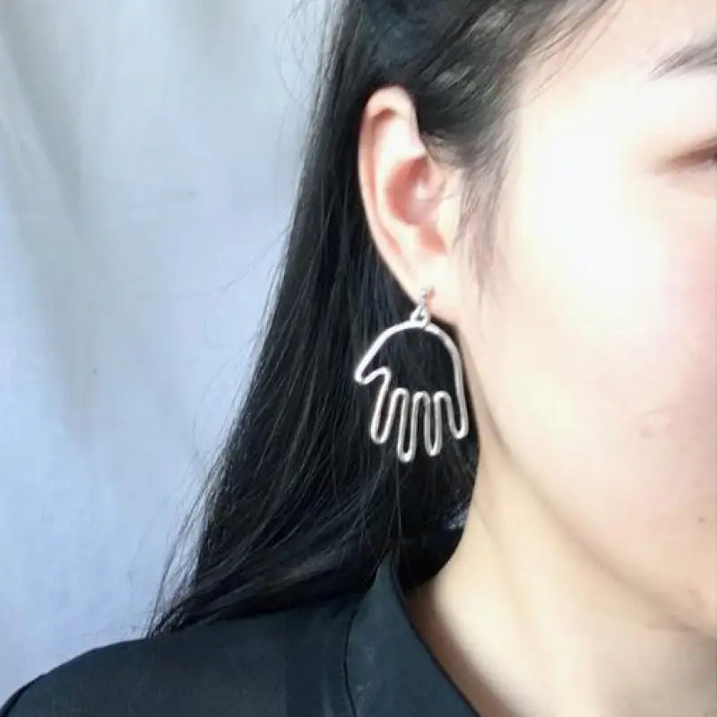Женские ажурные серьги Boucles D'oreilles абстрактные стильные подвески в виде