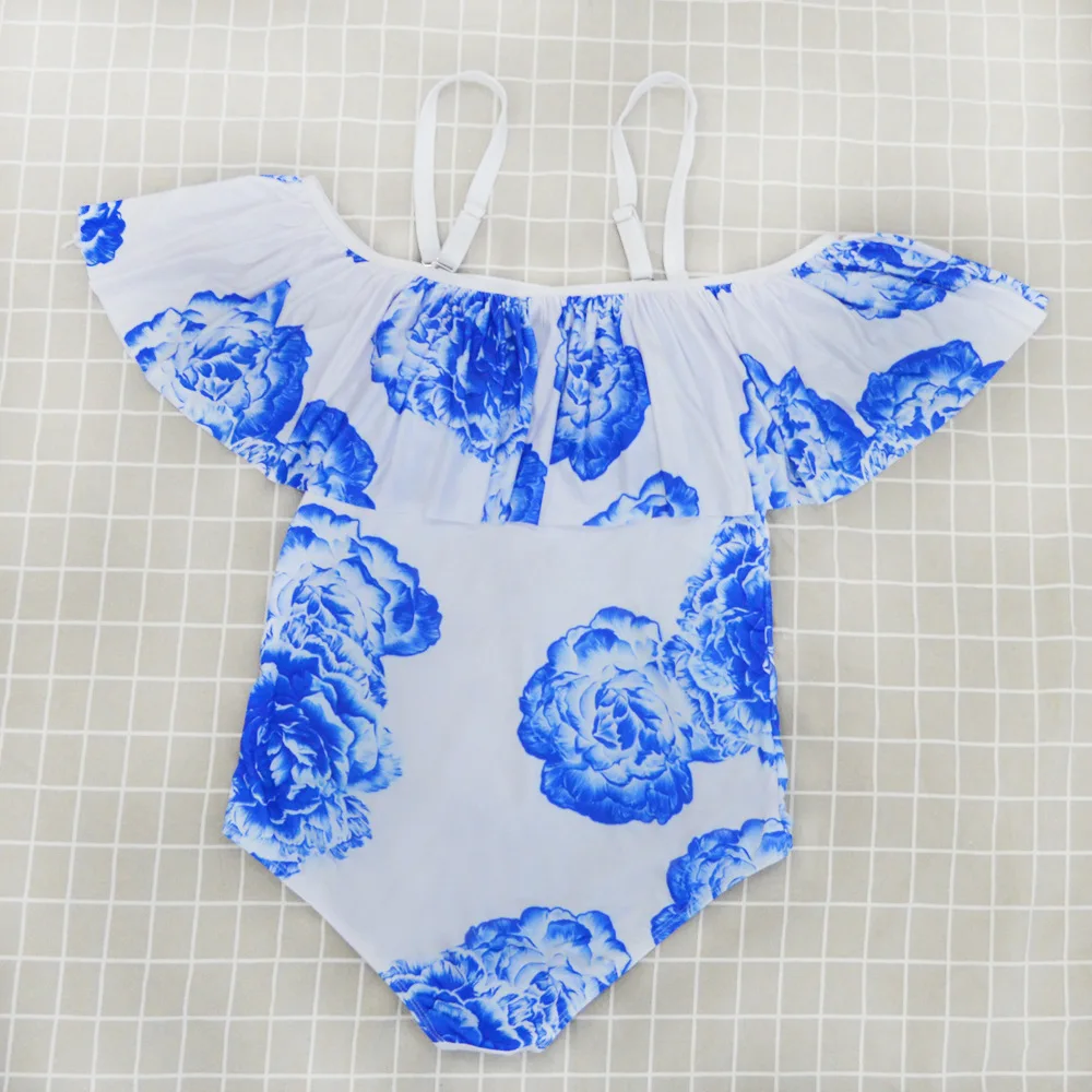 Женский купальник с открытыми плечами бикини оборками и цветочным принтом