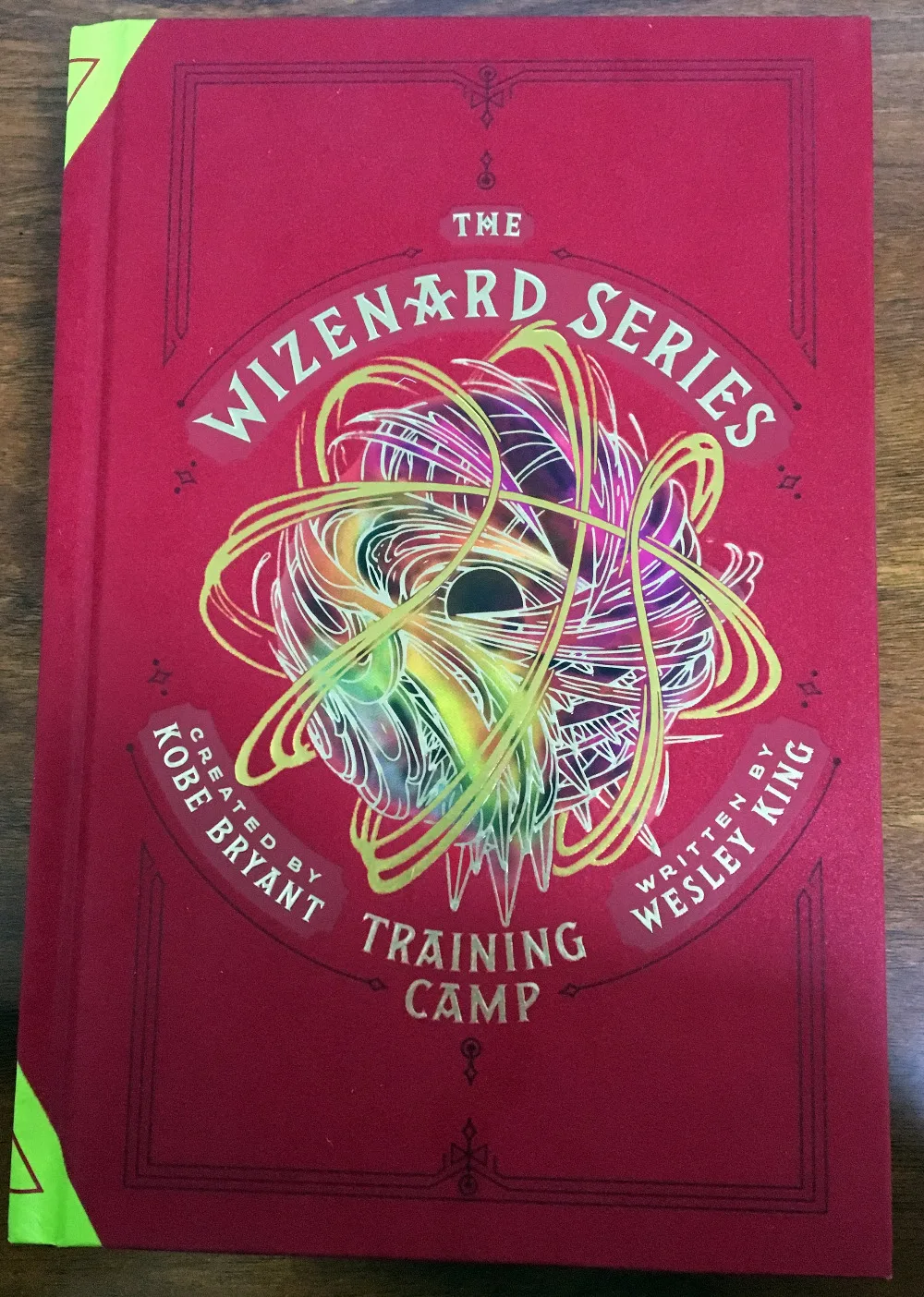 Подписанная Коби книга с автографом серия Wizenard: тренировочный лагерь на
