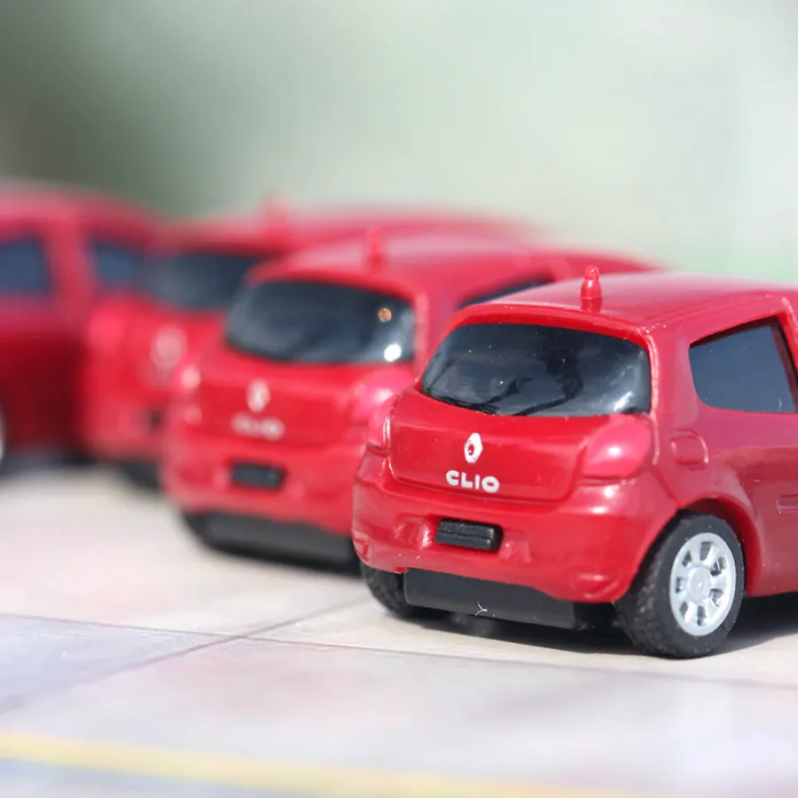 Пластиковая Красная модель автомобиля в масштабе архитектуры здания компоновка