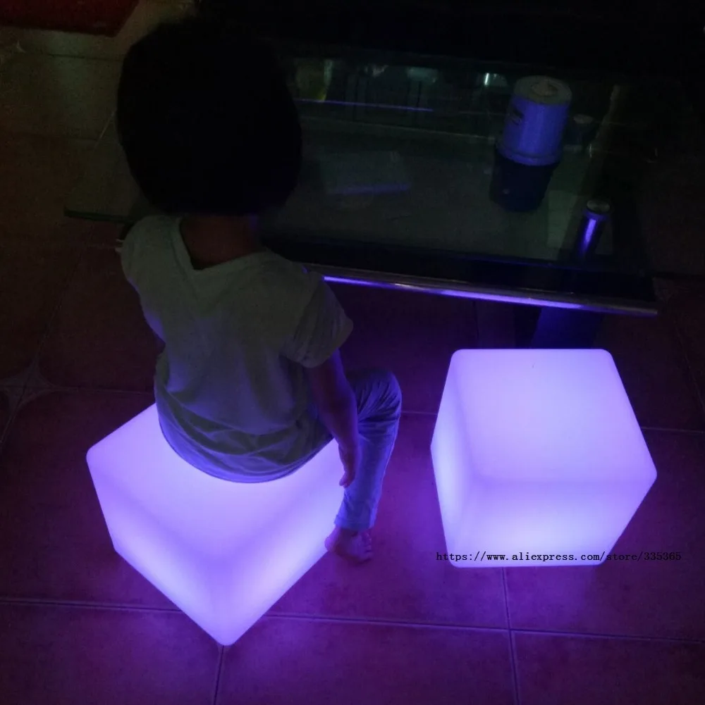 Светодиодная подсветка сиденья 300x300x300 мм RGB с дистанционным управлением и