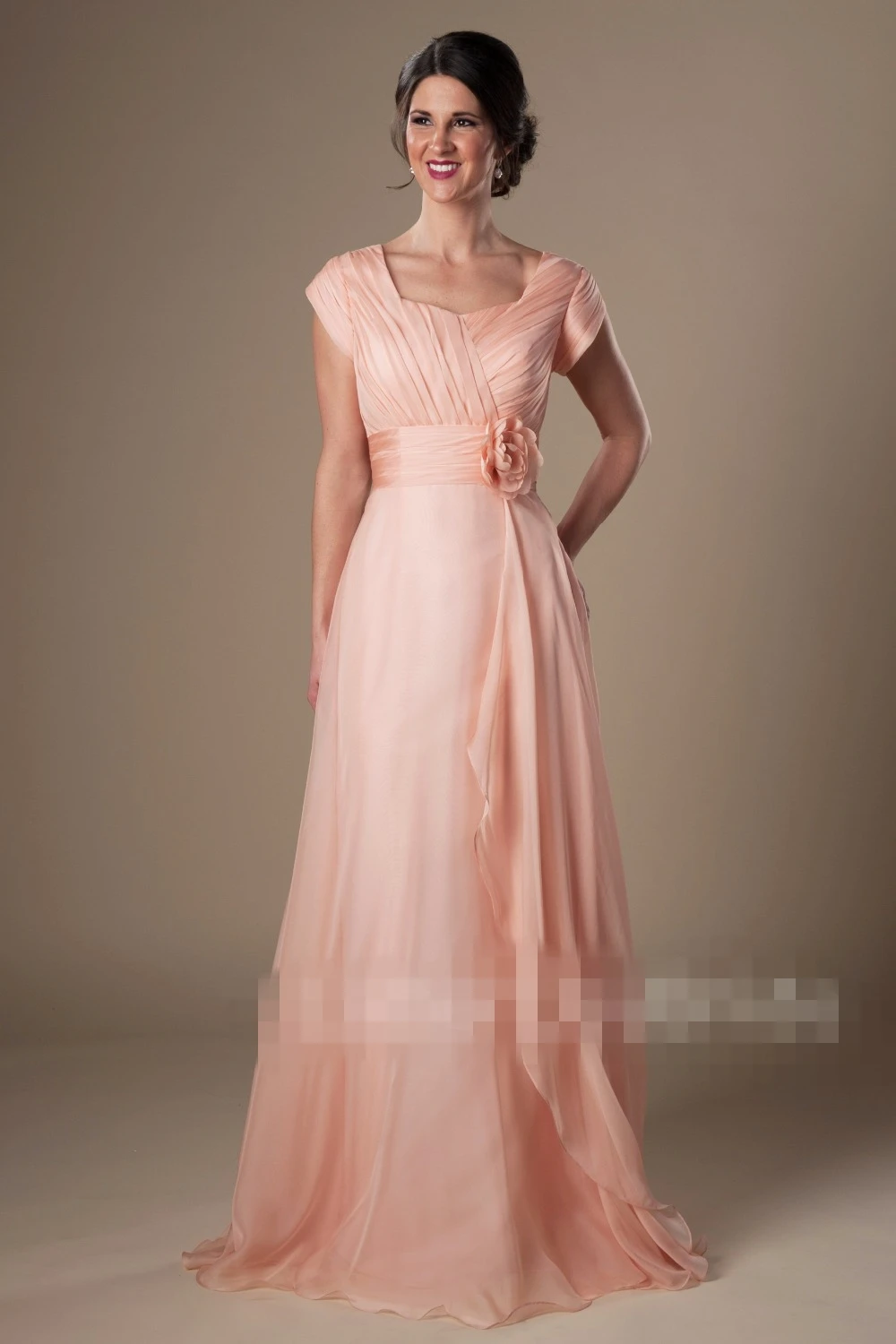 Фиолетовое плиссированное платье из шифона скромные платья для подружки невесты