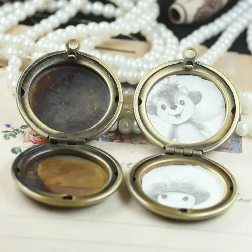Fashion Design Charm Findings 2pcs Wholesale ANTIQUE BRONZE 36*31mm Oval Photo Locket Frame Accessories for Pendant Making