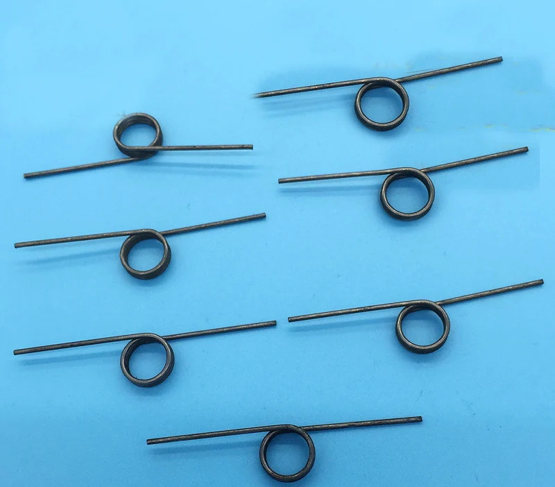 Пружина вращающаяся на 180 градусов диаметр линии 1 мм наружный 10 торсионная