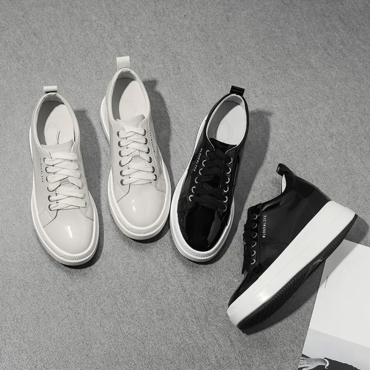 Кроссовки женские из натуральной кожи на платформе с вулканизированной подошвой