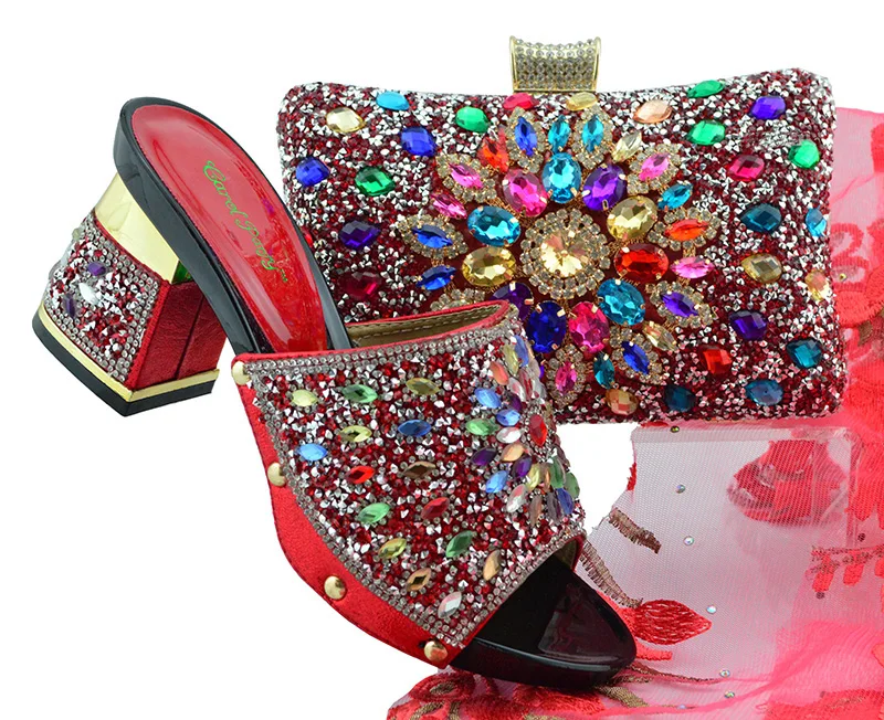 Новейшая итальянская обувь и сумка в комплекте с разноцветными кристаллами
