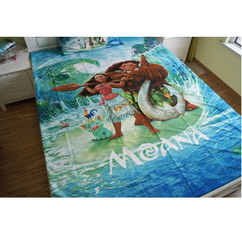 Гавайи disney с рисунком героев мультфильма Моана и изображением Мауи Постельное